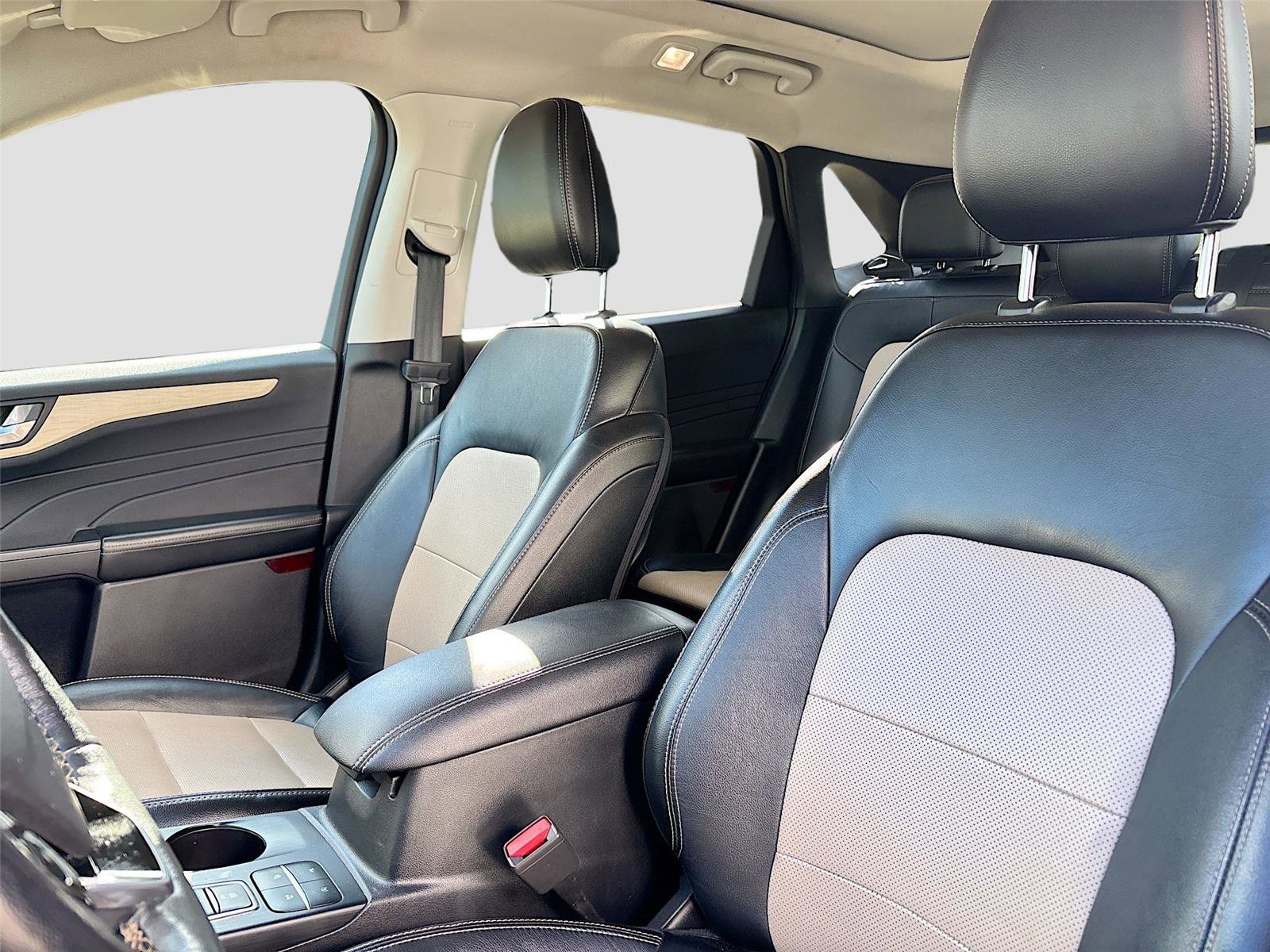 Used 2022 Ford Escape Titanium w/ Titanium Elite Package image 24