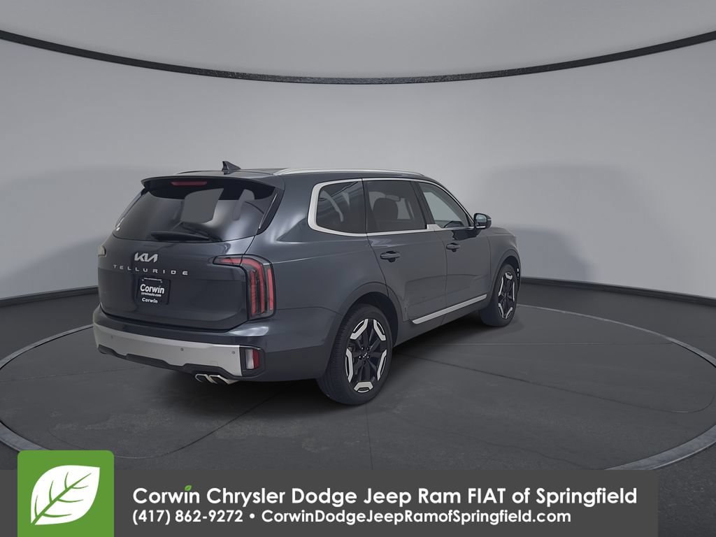 Used 2024 Kia Telluride EX w/ EX Captain's Chair Package FWD image 14