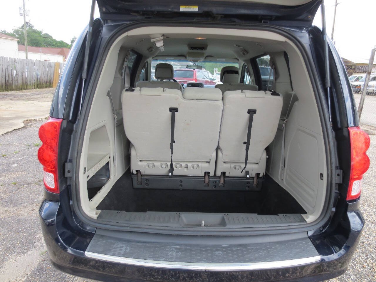 Used 2012 Dodge Grand Caravan SE FWD image 6