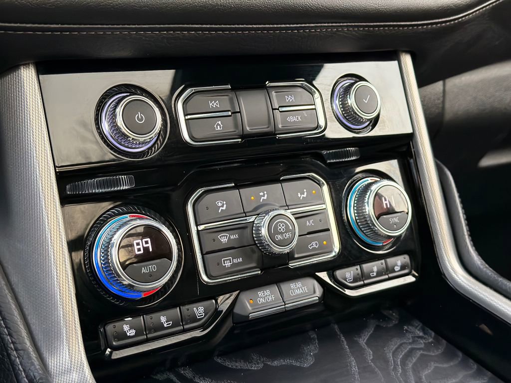 Used 2022 GMC Yukon XL Denali w/ Denali Ultimate Package image 32