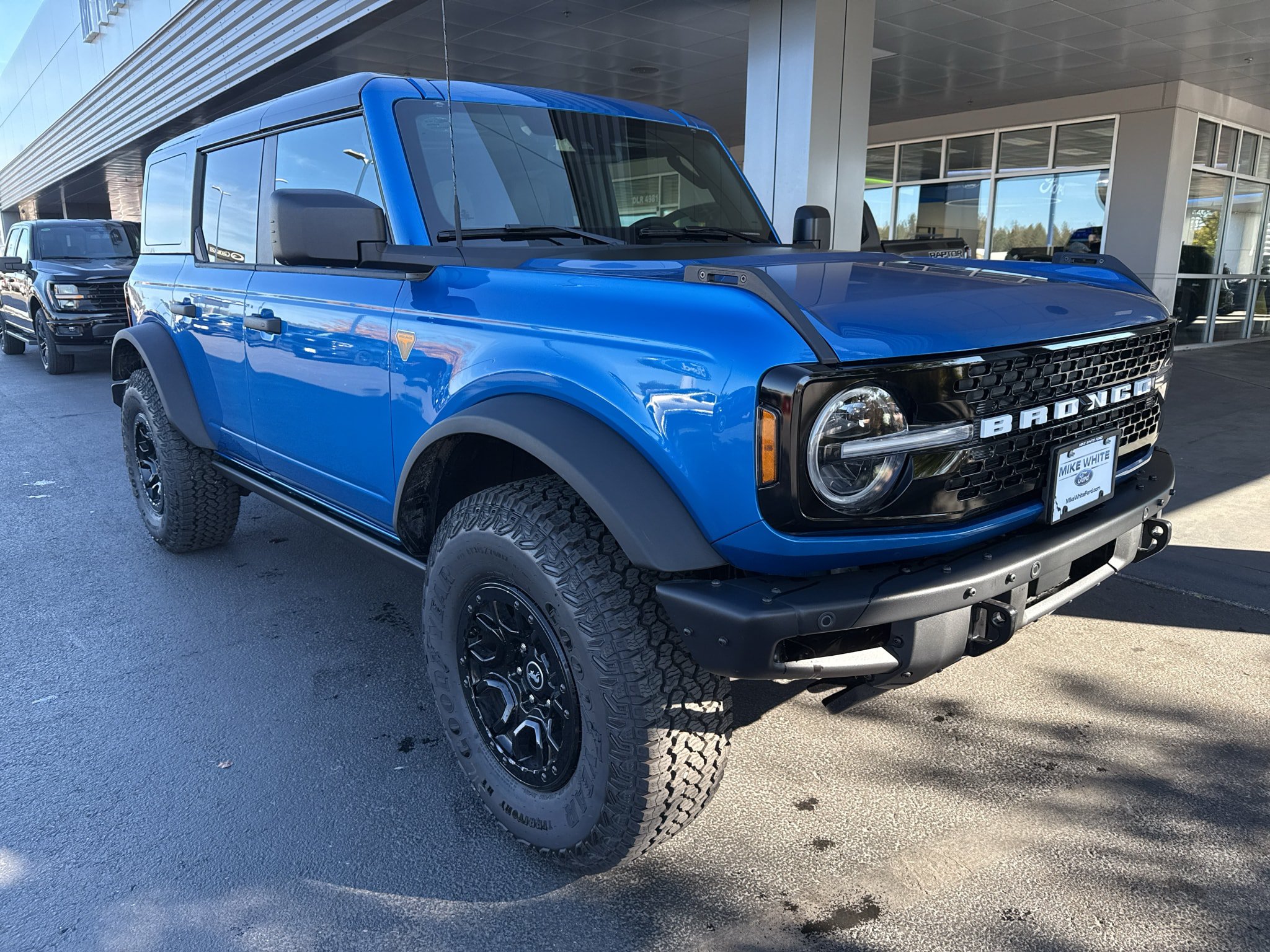 New 2026 Ford Bronco Badlands w/ Wildtrak Package