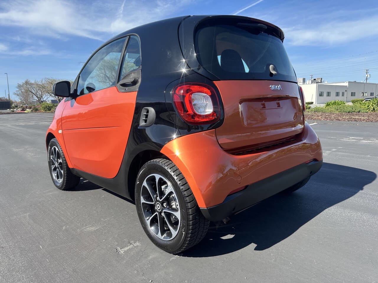 Used 2016 smart fortwo passion image 6