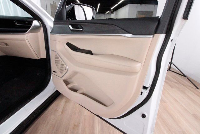 Used 2022 Jeep Grand Cherokee Limited 4xe image 25