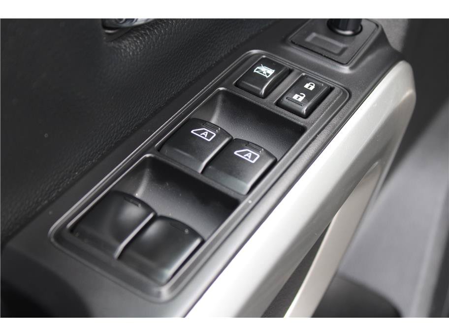 Used 2021 Nissan Titan SV w/ SV Convenience Package AWD/4WD image 13