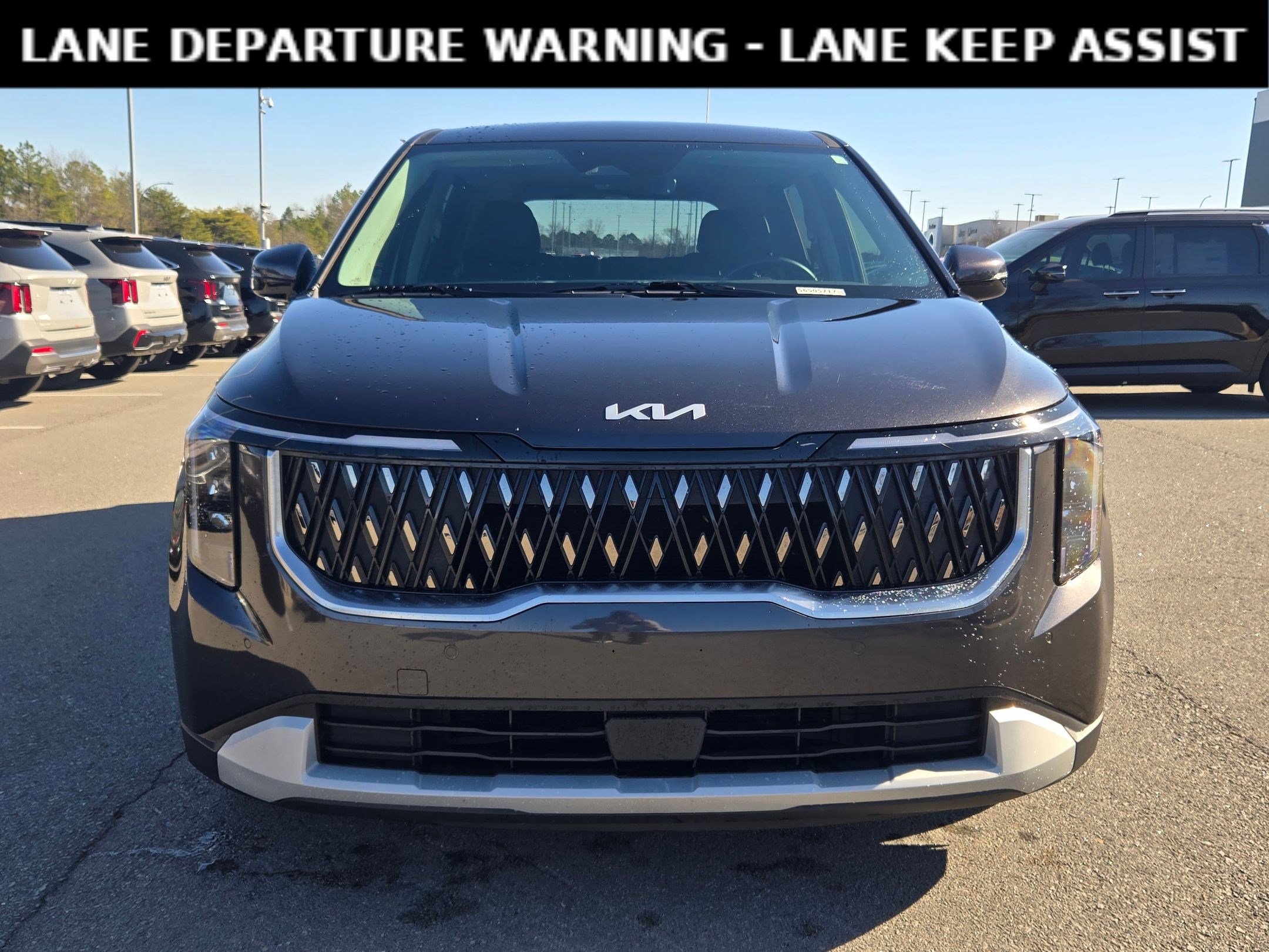 Certified 2025 Kia Carnival image 2