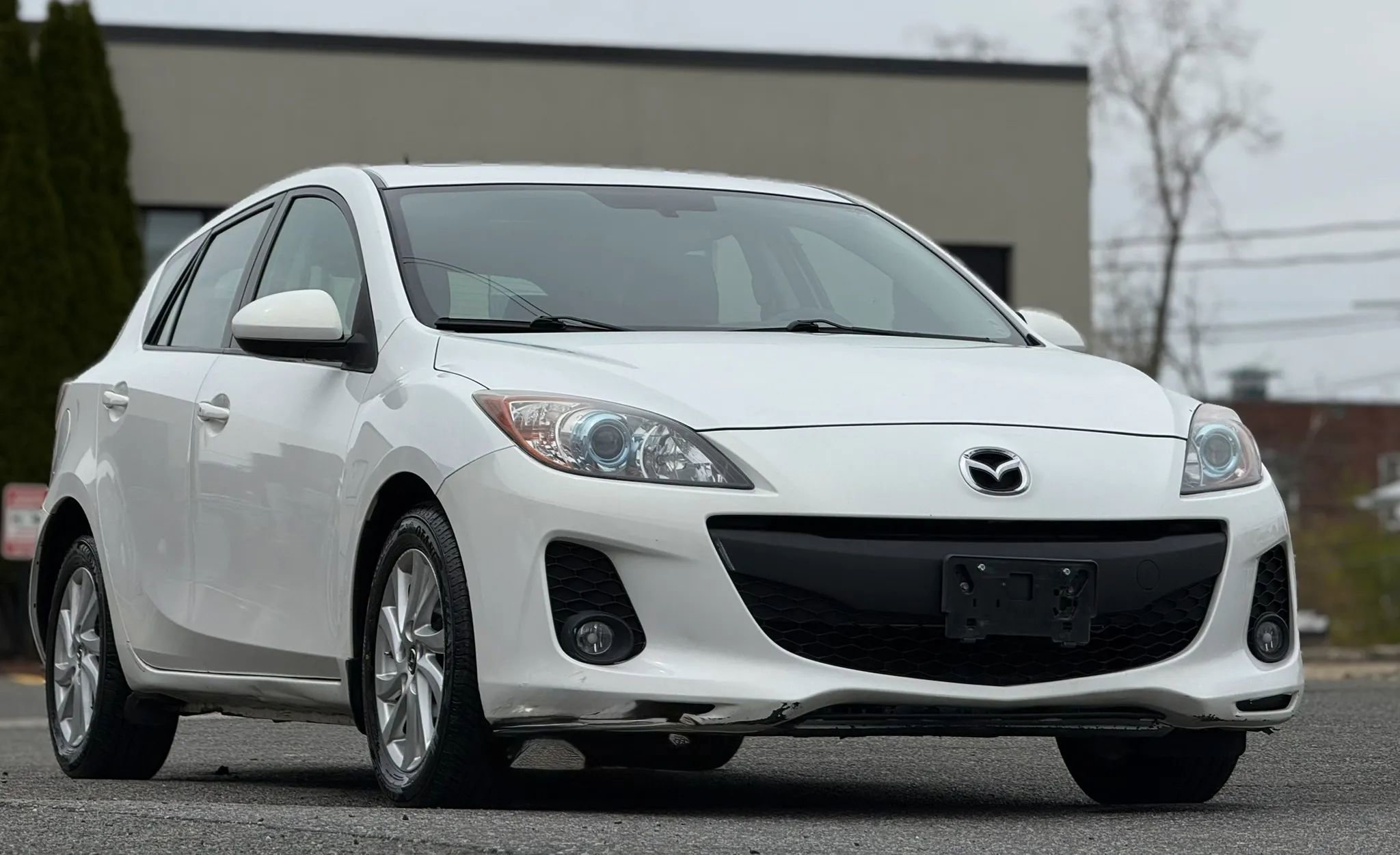 Used 2013 MAZDA MAZDA3 i Touring FWD image 2