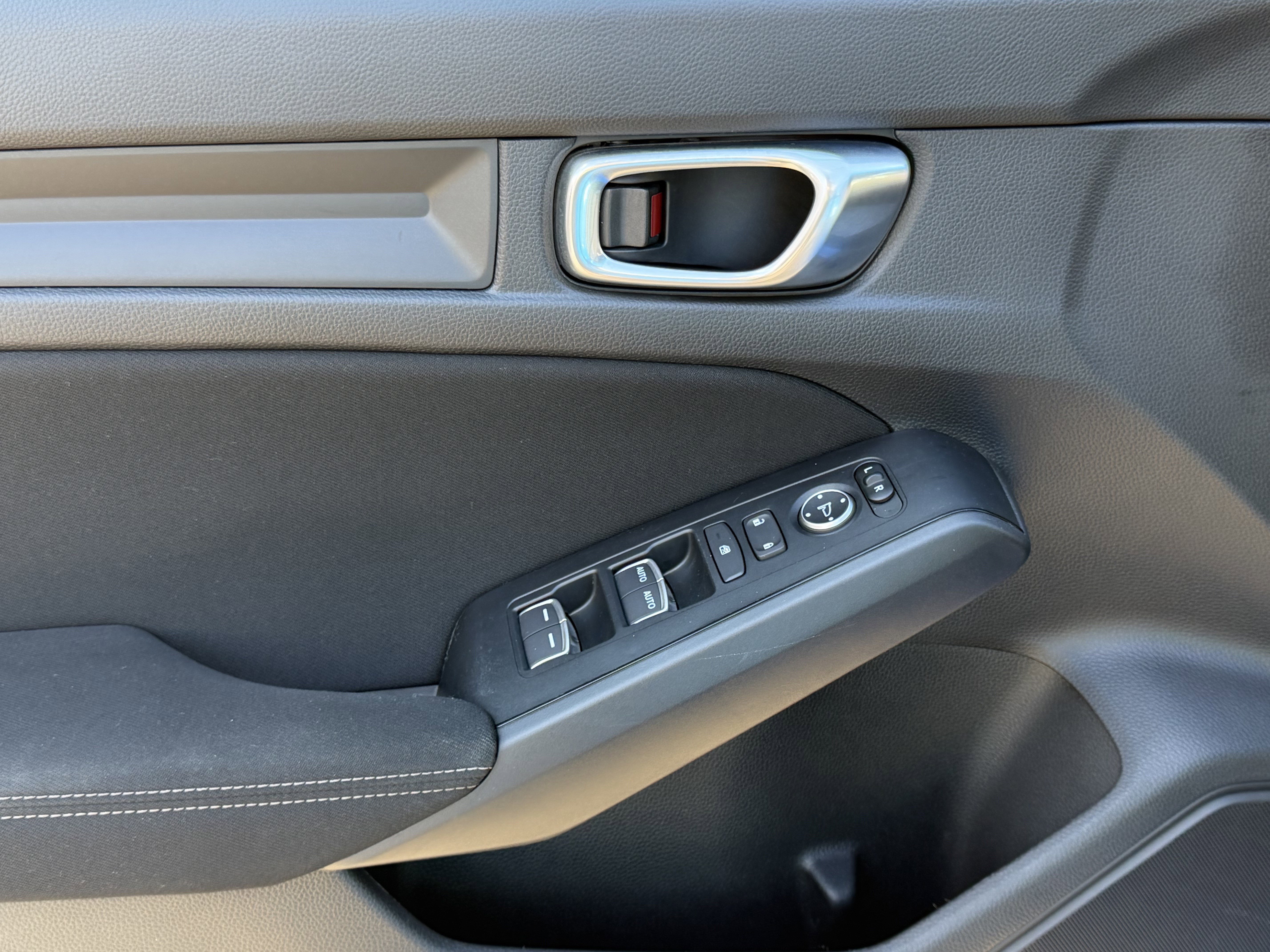 Used 2024 Honda Civic Sport image 10