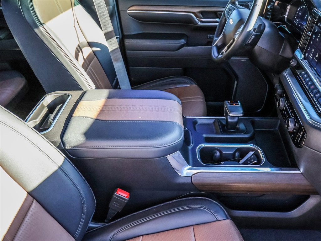 Used 2023 Chevrolet Silverado 1500 High Country w/ Technology Package image 17