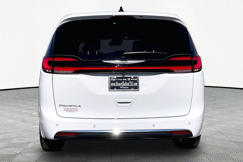 New 2026 Chrysler Pacifica Select FWD image 4