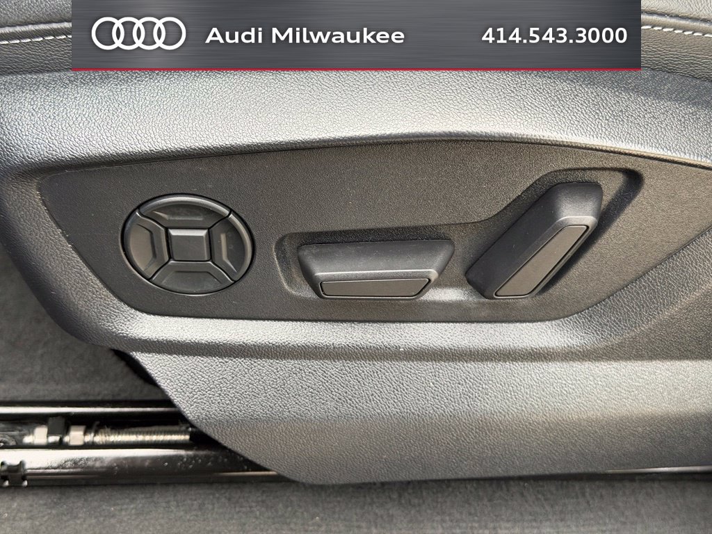 Used 2023 Audi Q8 Premium Plus w/ Premium Plus Package AWD/4WD image 22