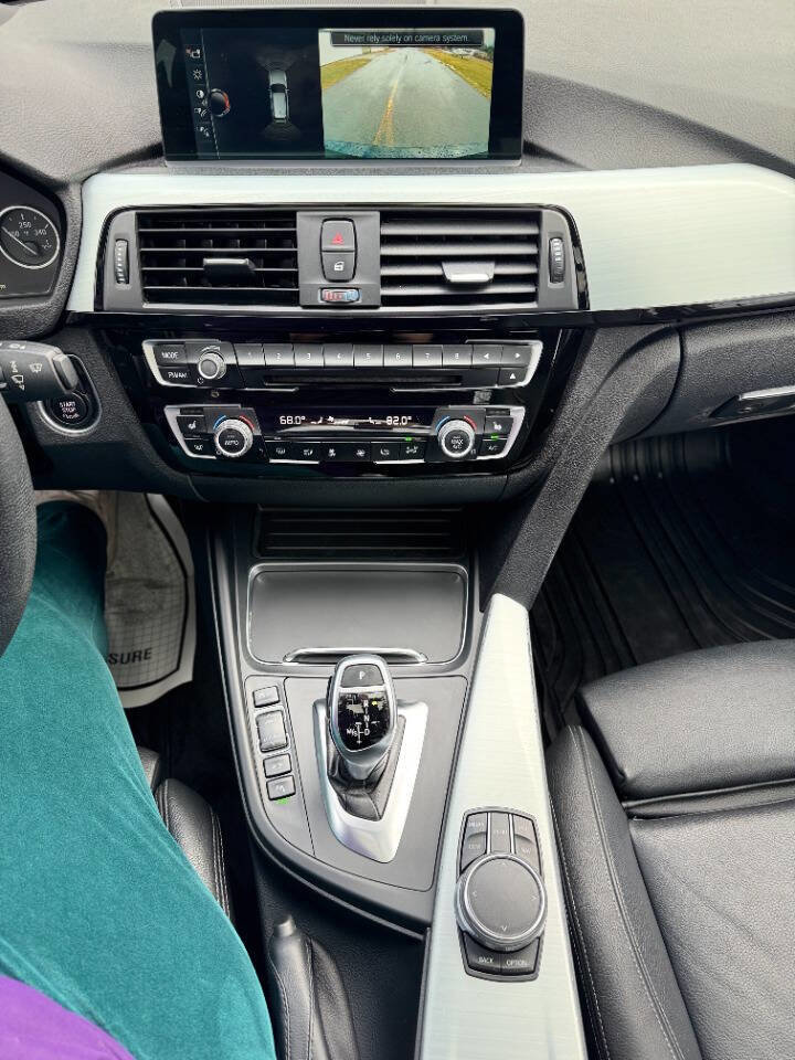 Used 2017 BMW 330i xDrive Wagon image 11