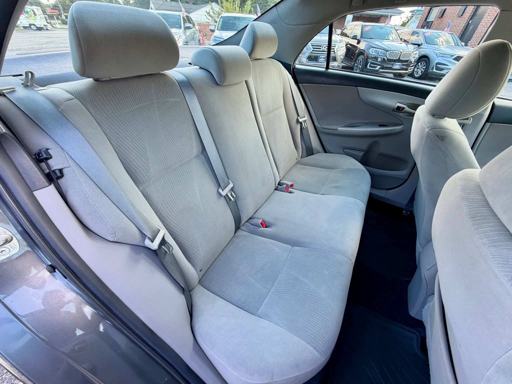 Used 2013 Toyota Corolla LE FWD image 10