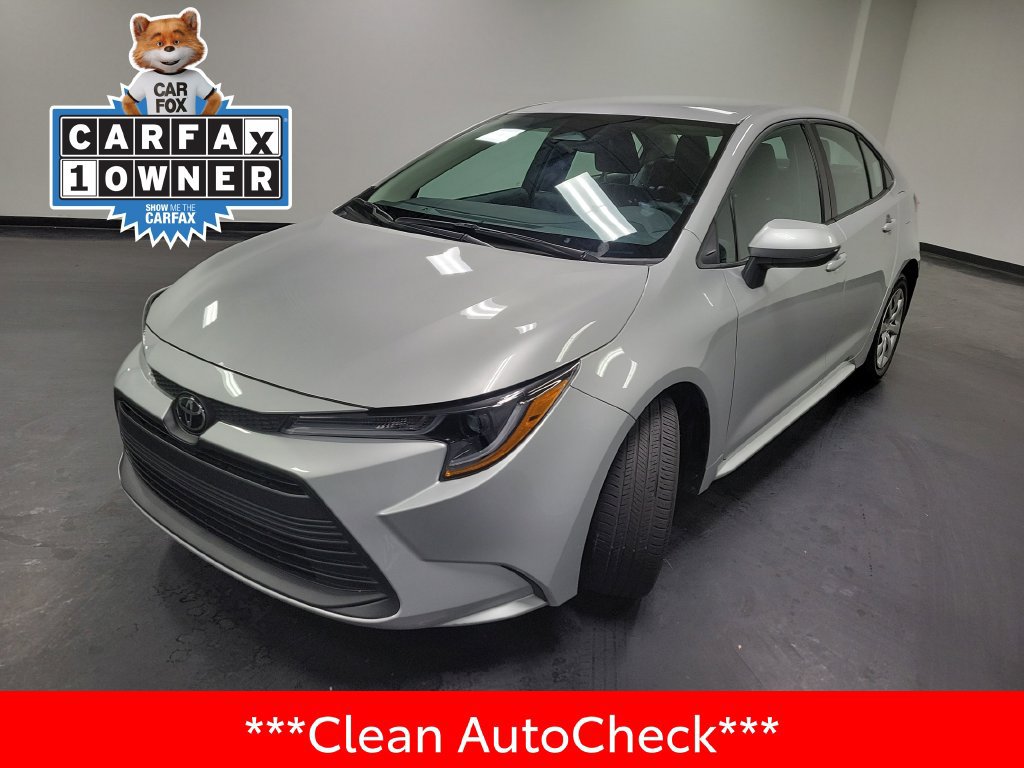 Used 2026 Toyota Corolla LE FWD image 4