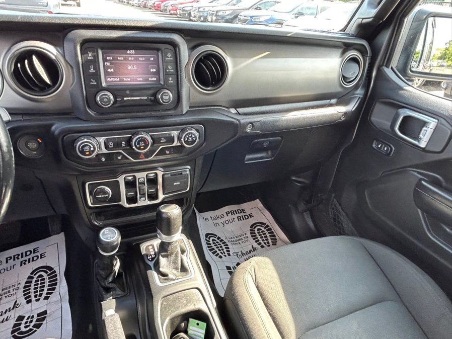 Used 2020 Jeep Gladiator Sport w/ Quick Order Package 24S AWD/4WD image 16