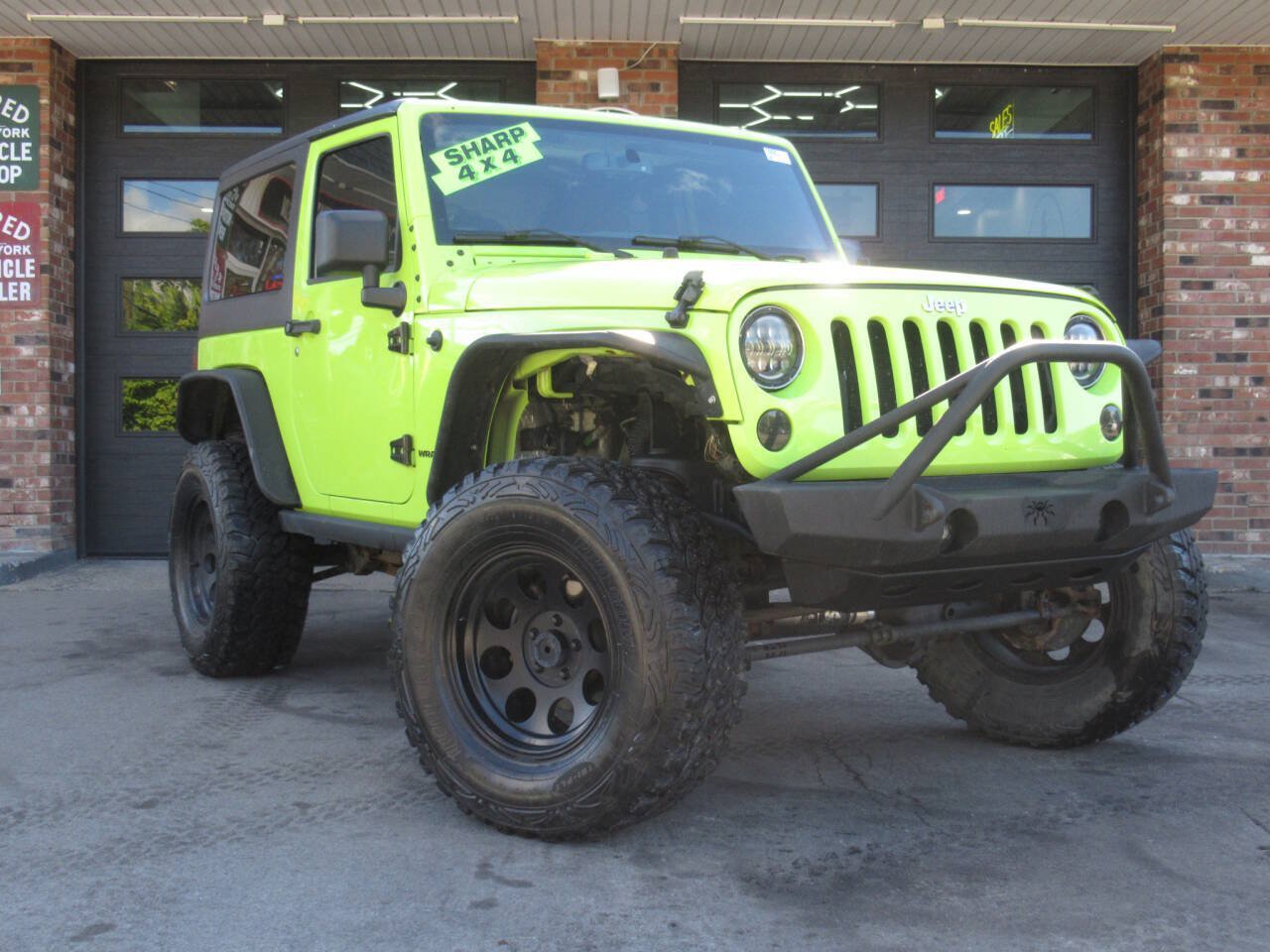 Used 2016 Jeep Wrangler Rubicon w/ Power Convenience Group AWD/4WD image 1