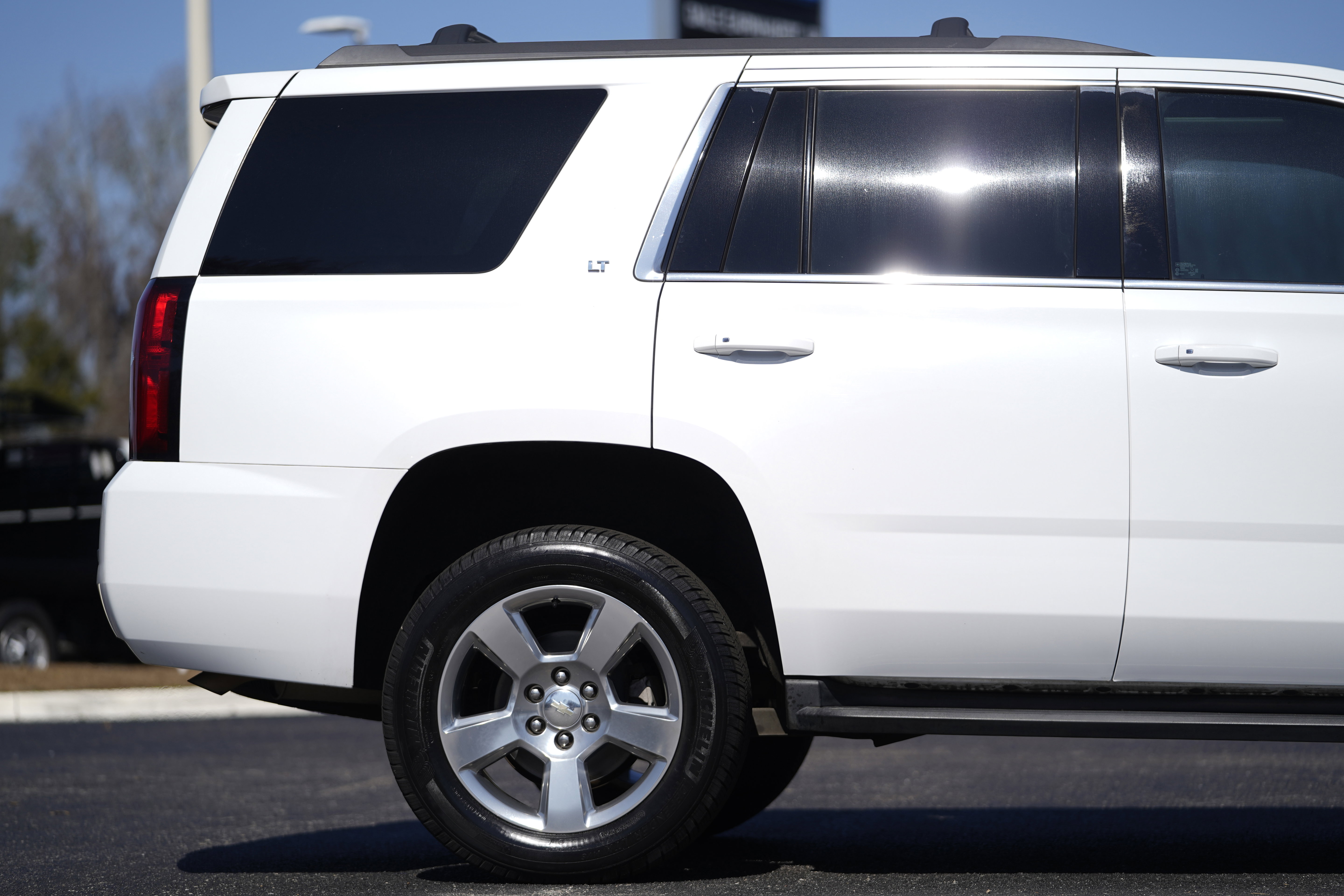 Used 2020 Chevrolet Tahoe LT w/ Luxury Package image 5