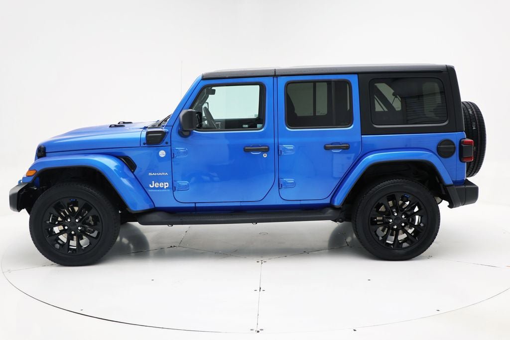 Used 2023 Jeep Wrangler Unlimited Sahara w/ Cold Weather Group AWD/4WD image 5