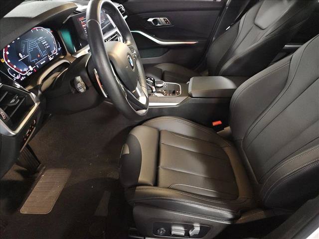 Used 2022 BMW 330i Sedan w/ Driving Assistance Package RWD image 17