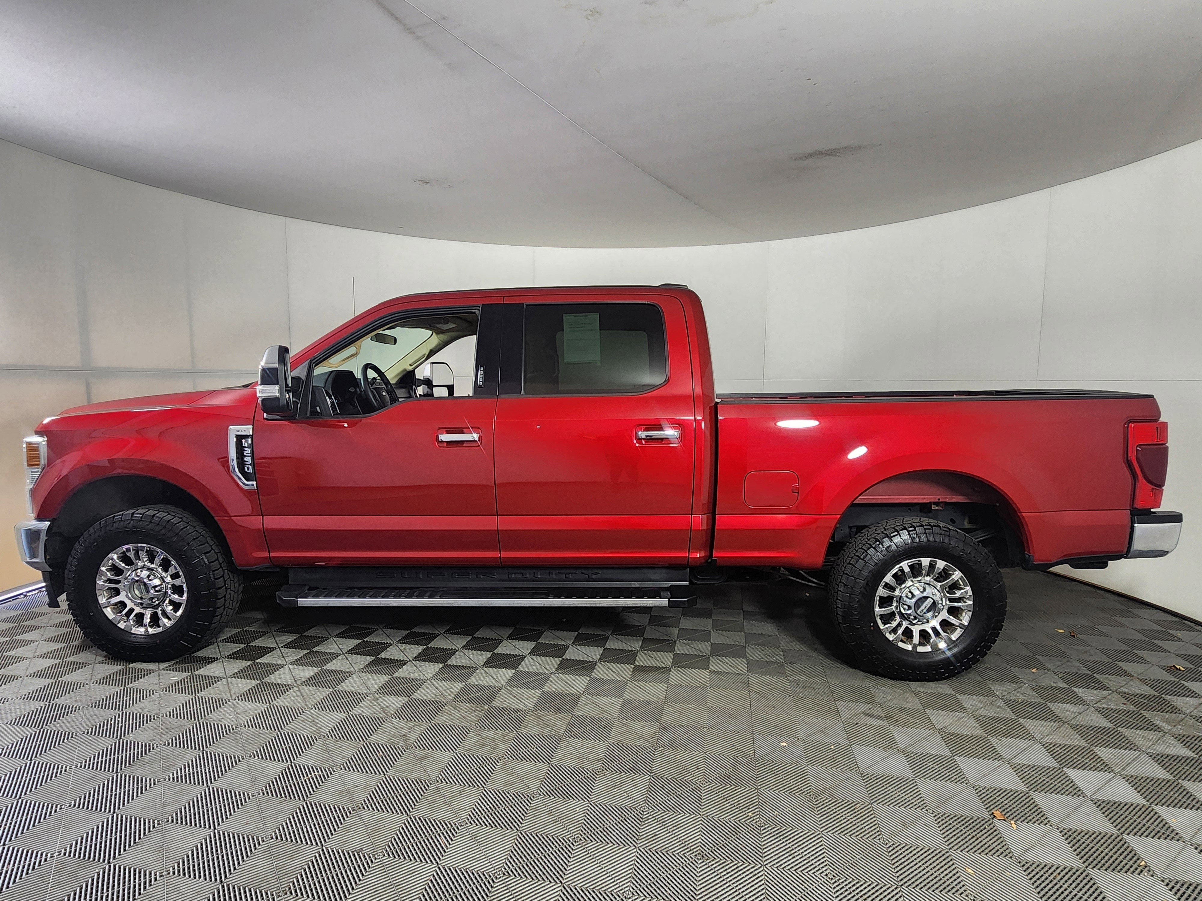 Used 2021 Ford F250 XLT w/ XLT Premium Package AWD/4WD image 4