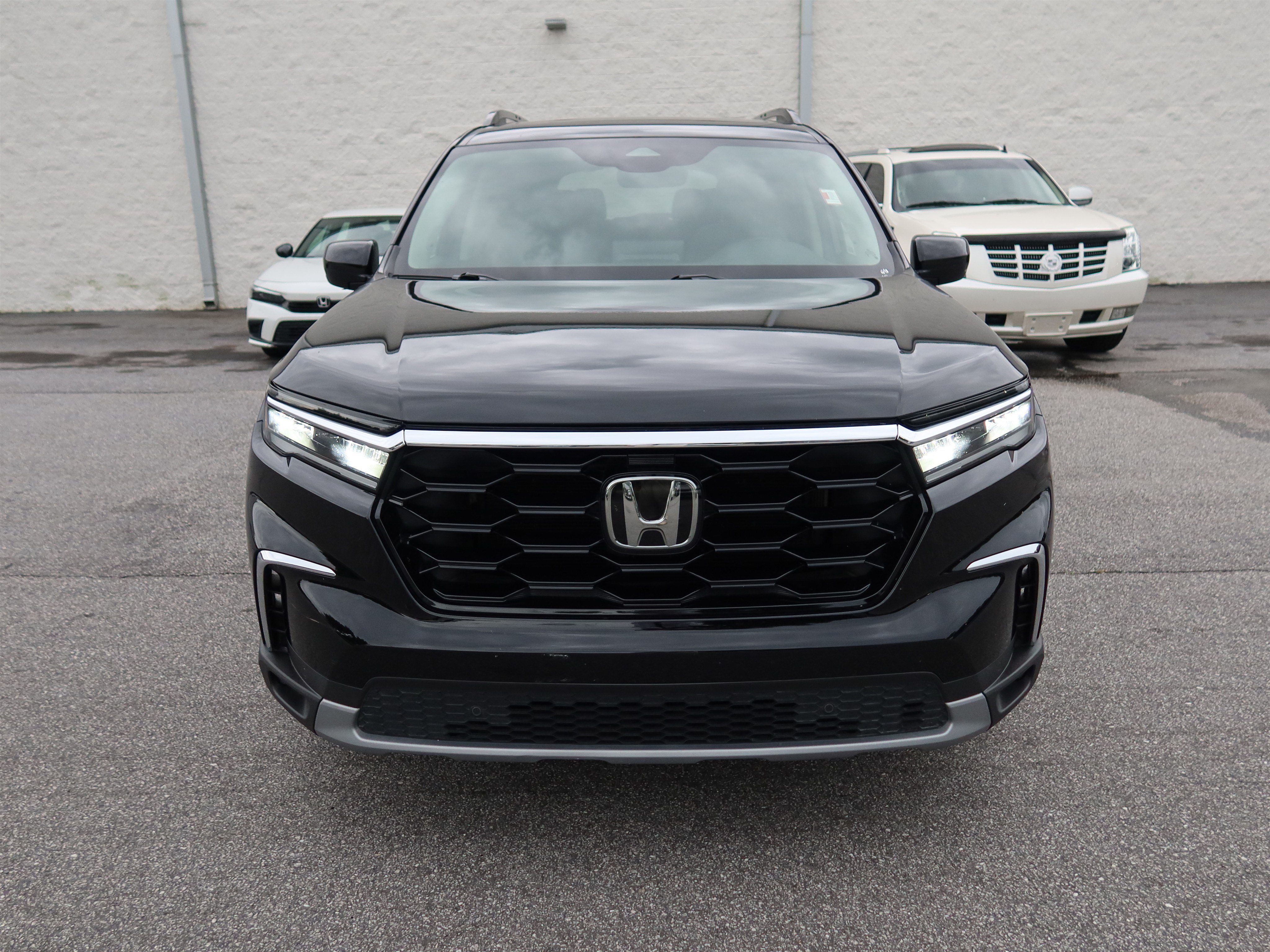 Used 2023 Honda Pilot Touring image 10