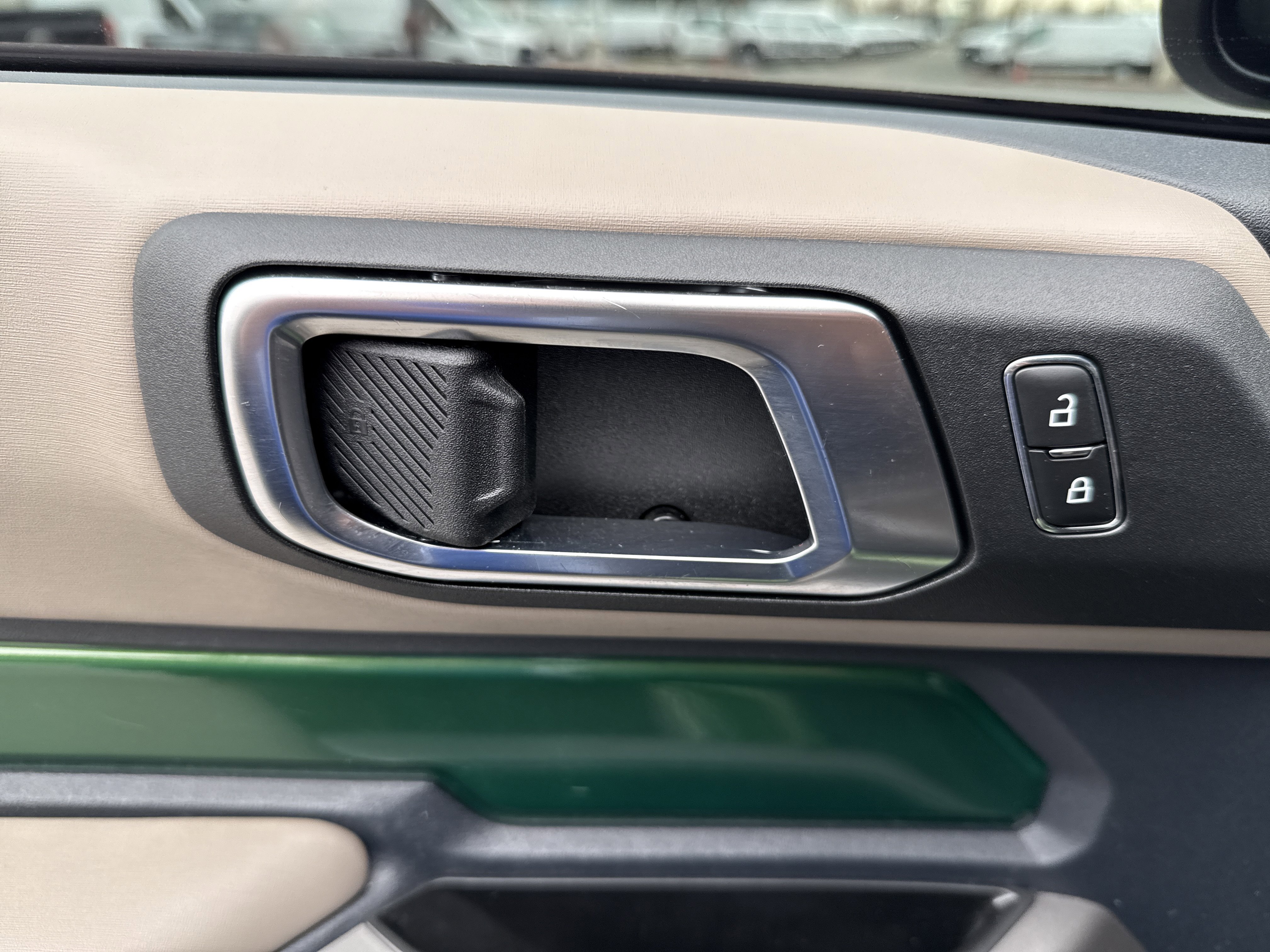 Used 2023 Ford Bronco Wildtrak image 15