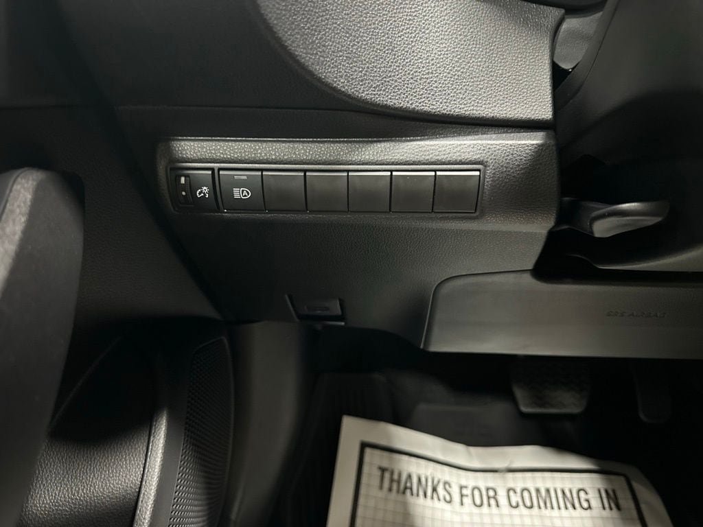 Used 2026 Toyota Corolla SE FWD image 17