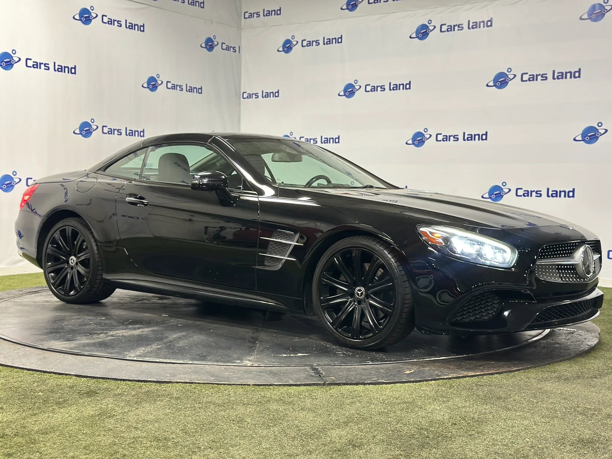 Used 2018 Mercedes-Benz SL 450 image 2