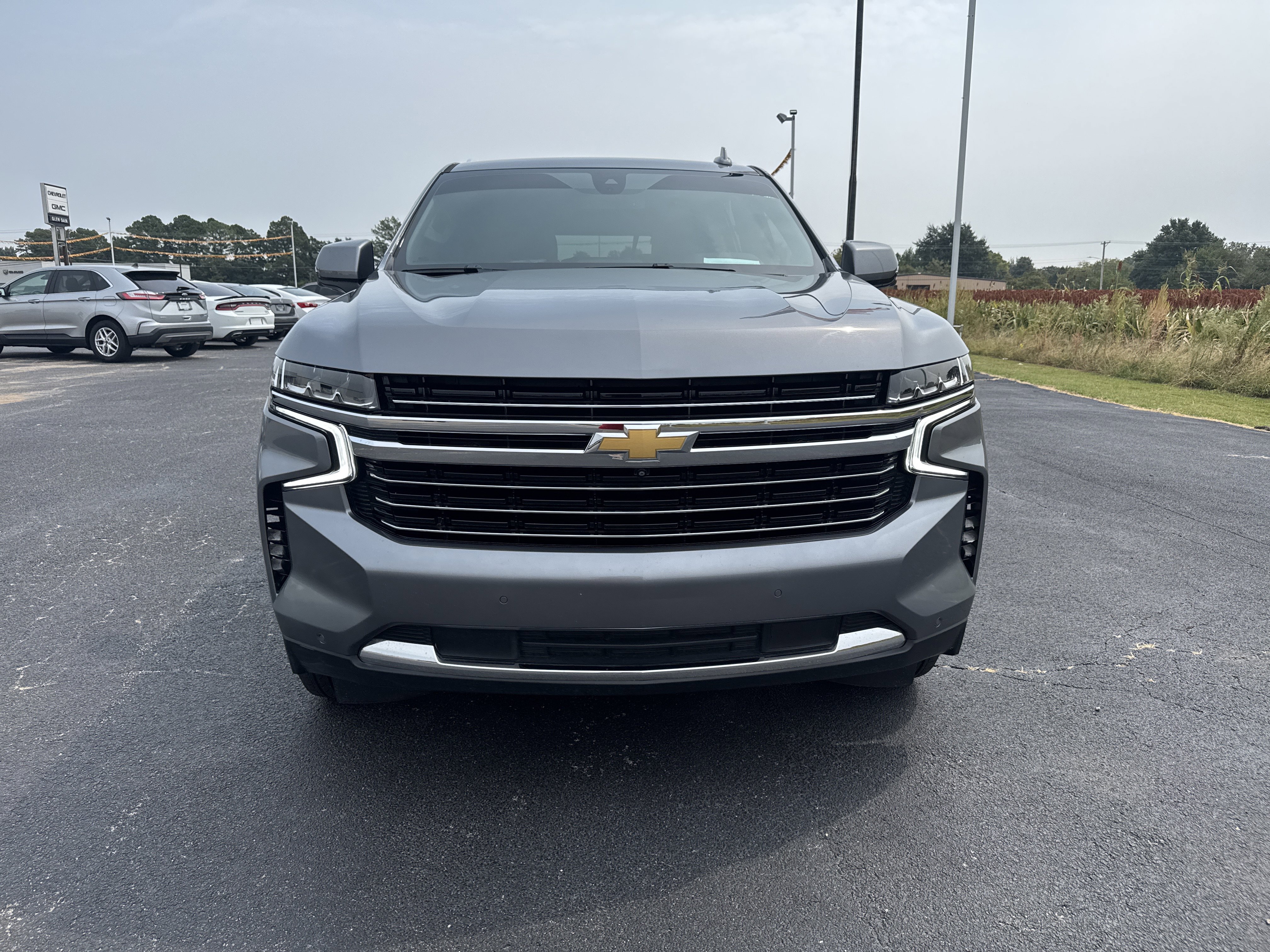 Used 2022 Chevrolet Suburban LT w/ Luxury Package image 8