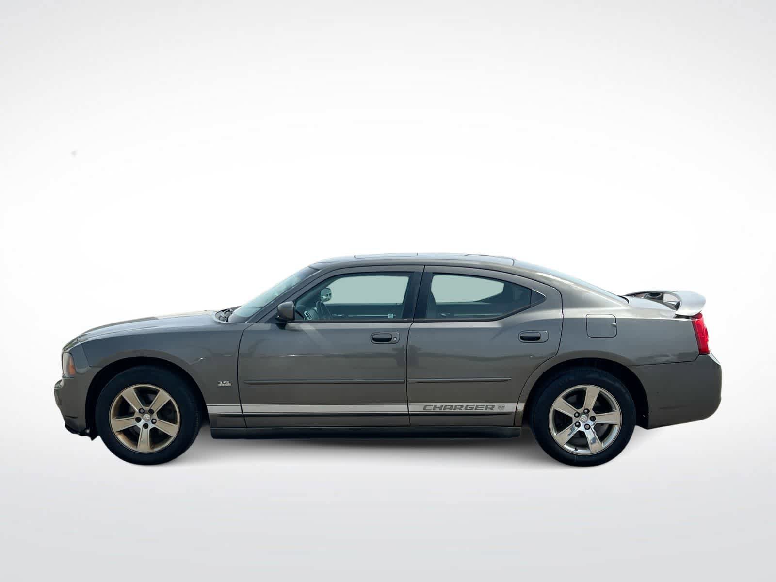 Used 2010 Dodge Charger SXT w/ Sun & Sound Group RWD image 5