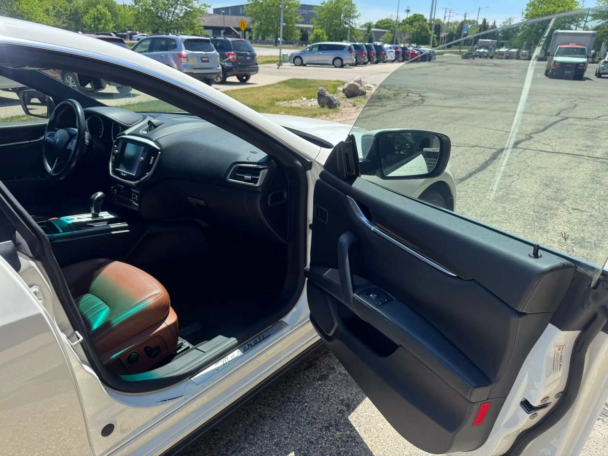 Used 2015 Maserati Ghibli RWD image 12
