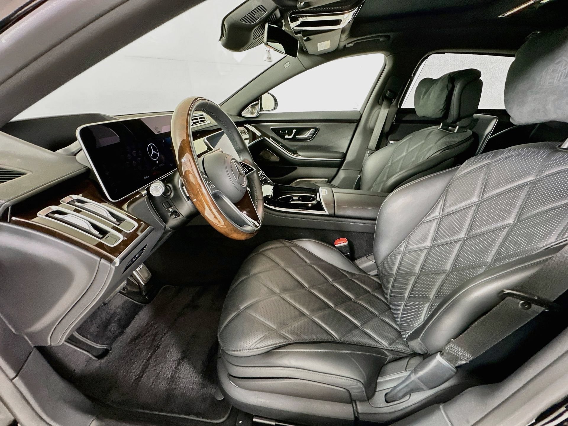 Used 2024 Mercedes-Benz Maybach S 680 4MATIC image 23