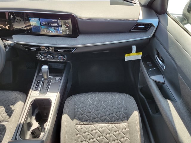 New 2025 Nissan Kicks SV image 18