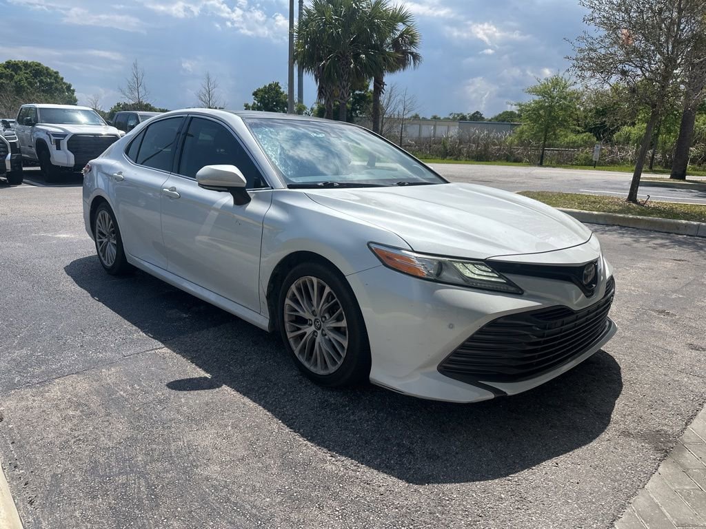 Used 2019 Toyota Camry XLE w/ Driver Assist Package FWD image 4