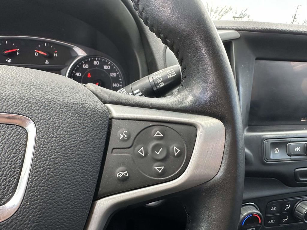 Used 2020 GMC Terrain SLE w/ Driver Convenience Package image 29