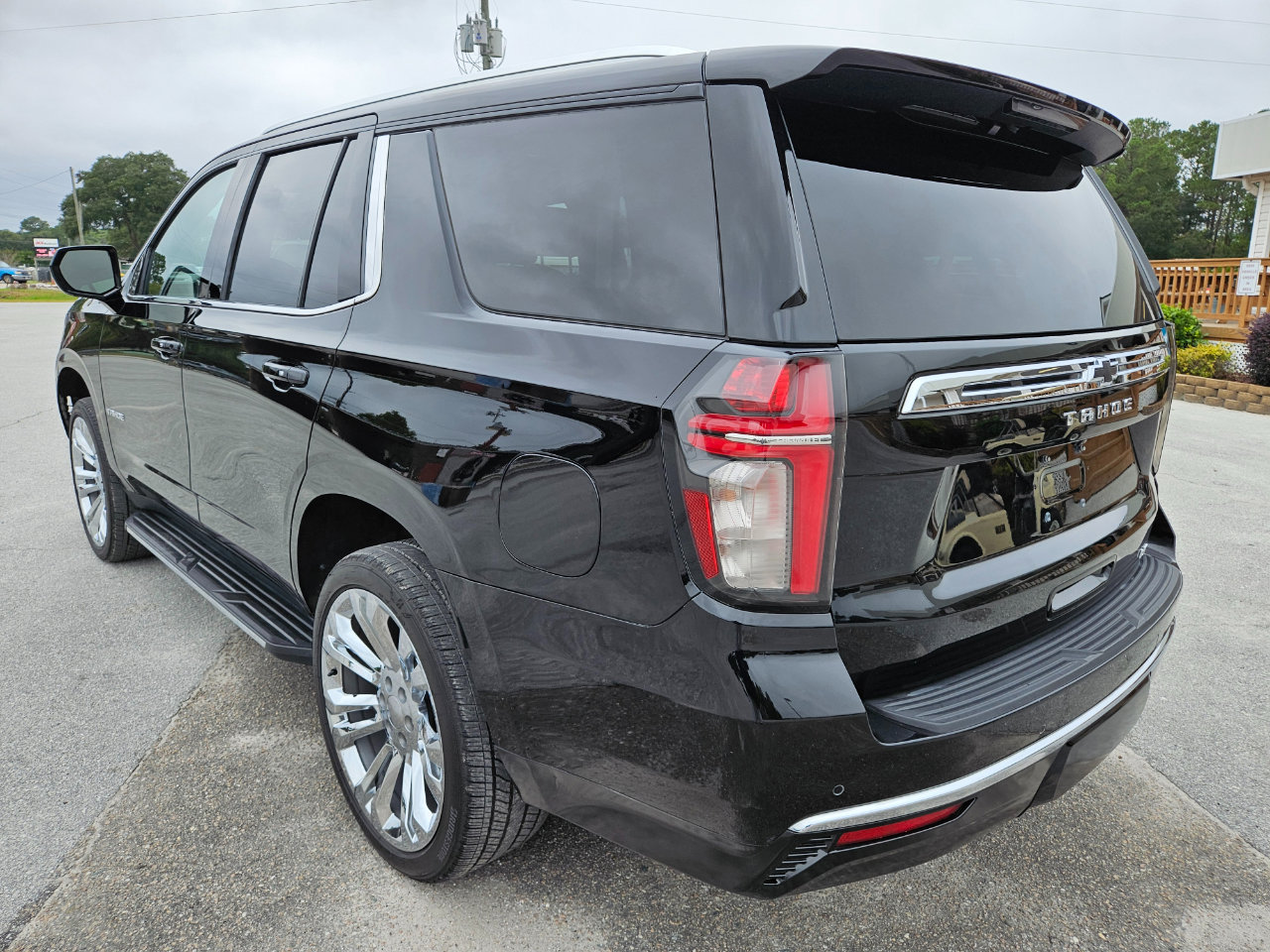 Used 2021 Chevrolet Tahoe LT image 4