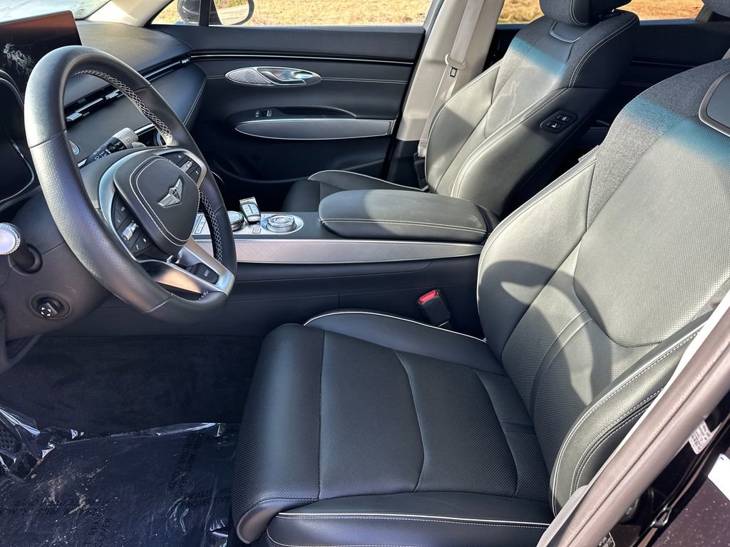 Used 2023 Genesis Electrified GV70 Advanced image 9
