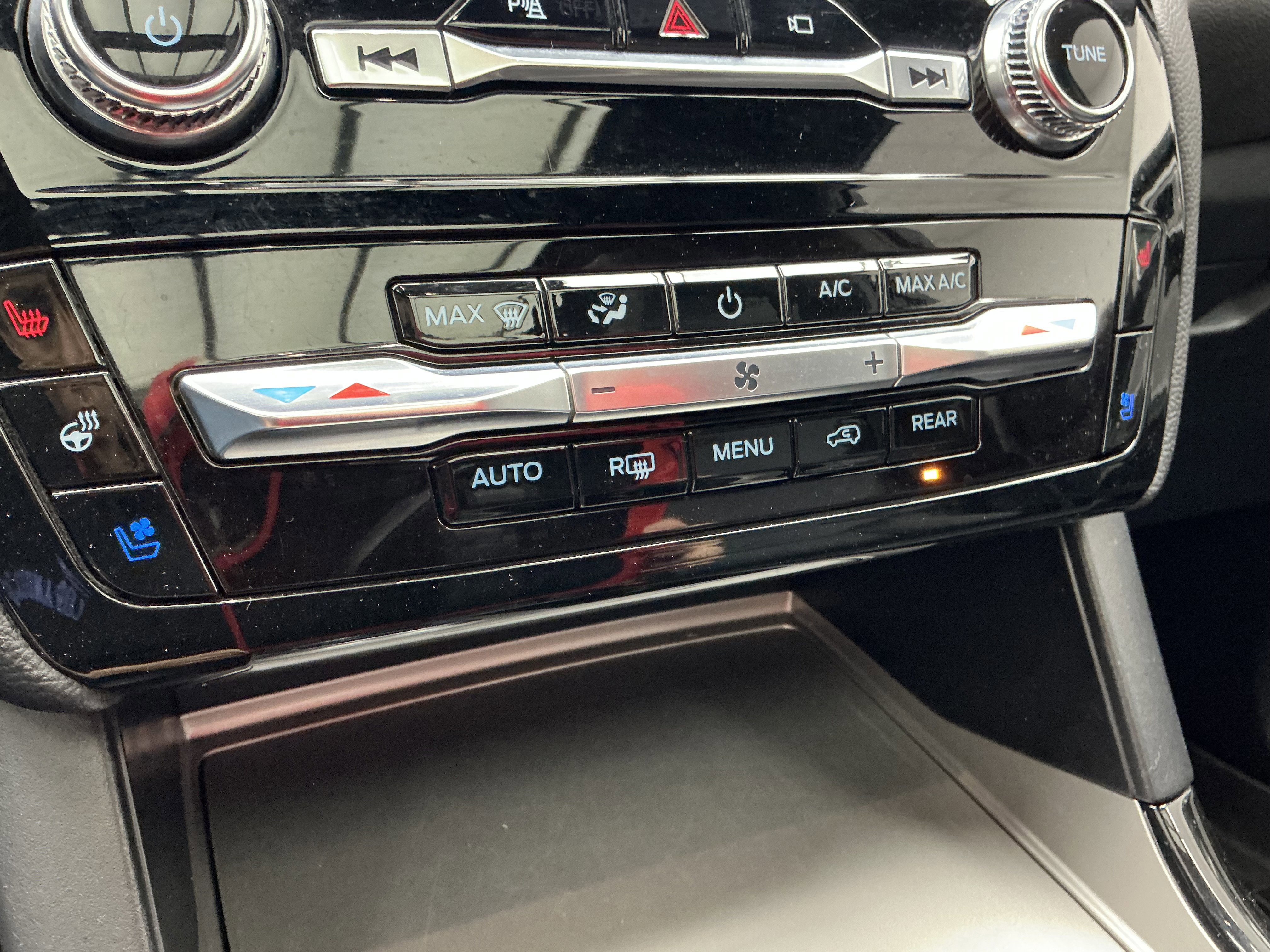 Used 2022 Ford Explorer ST w/ Equipment Group 401A image 11