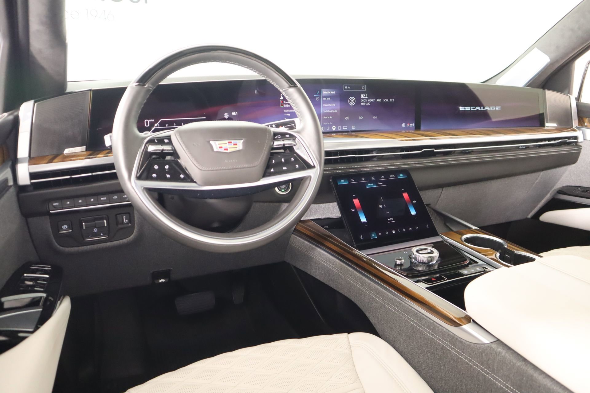 Used 2025 Cadillac Escalade Sport Platinum image 2