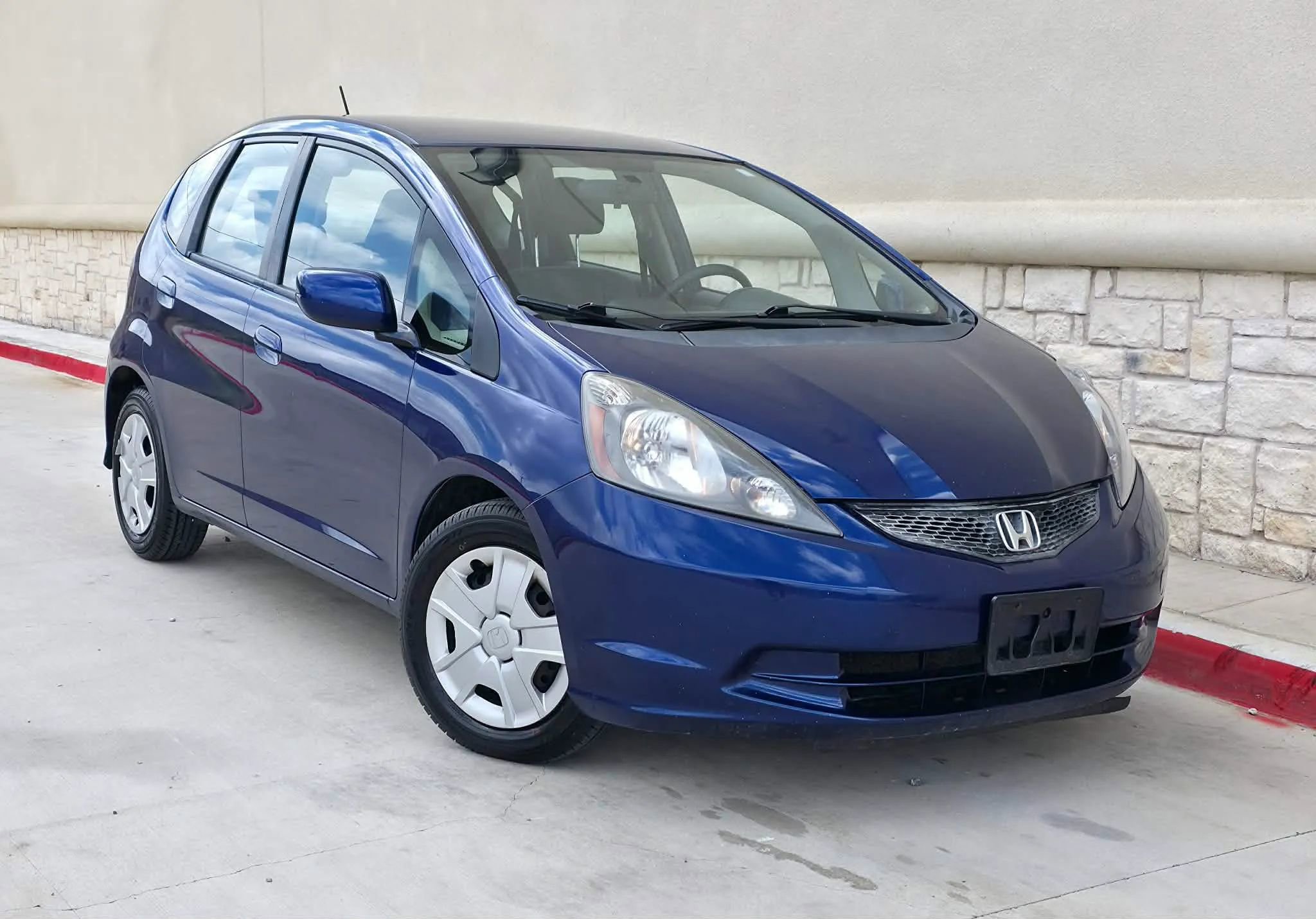 Used 2013 Honda Fit image 1