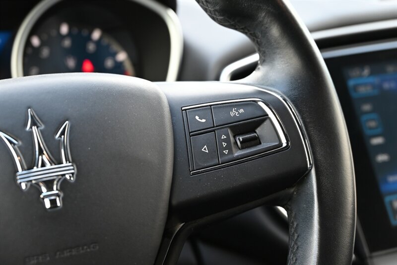 Used 2019 Maserati Ghibli S Q4 AWD/4WD image 32