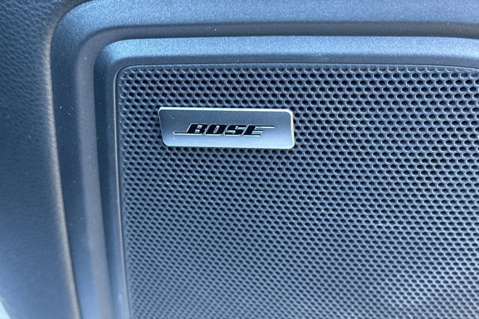 Used 2025 Porsche Macan image 35