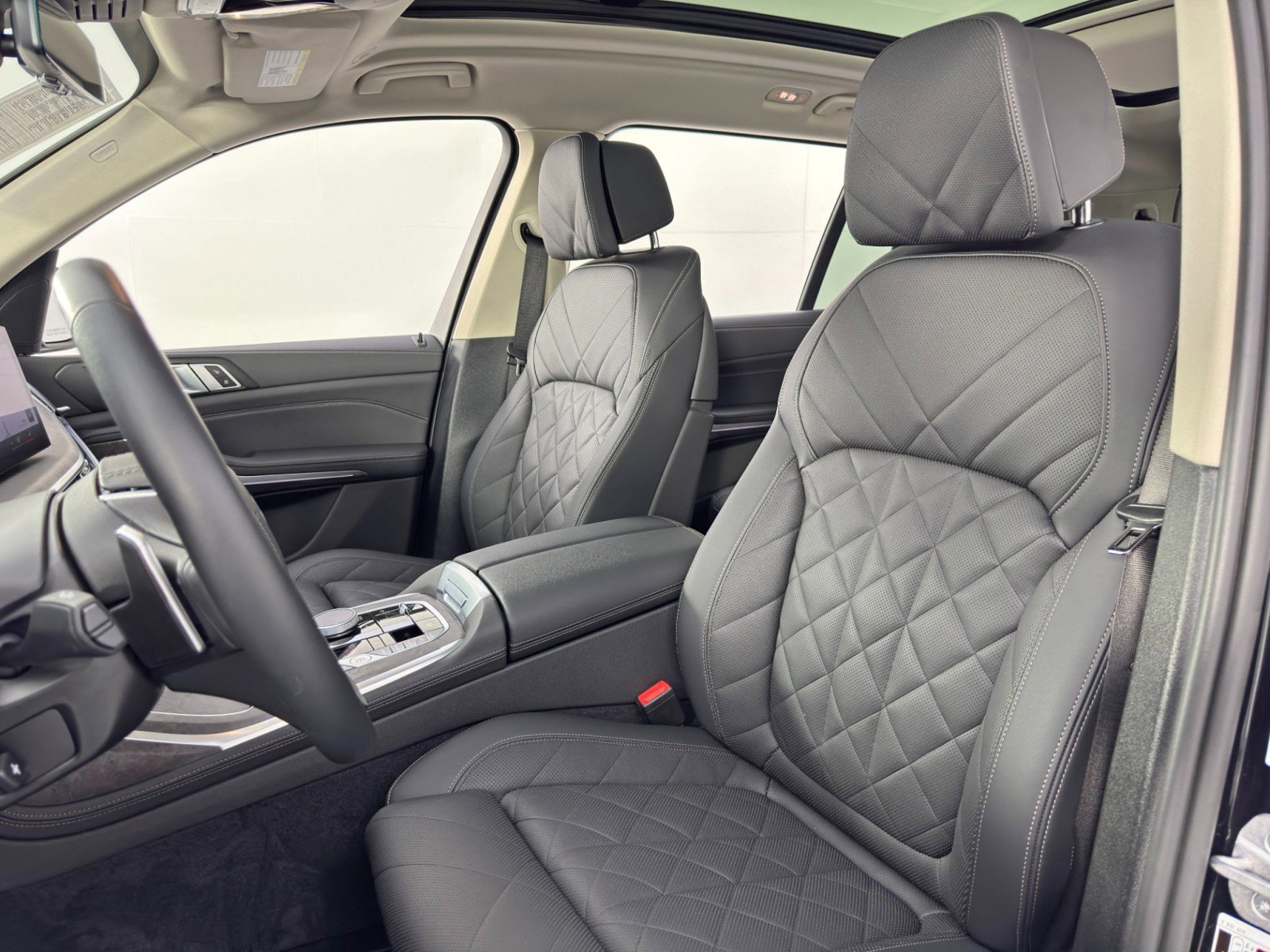 Used 2025 BMW X7 xDrive40i w/ Parking Assistance Package AWD/4WD image 42