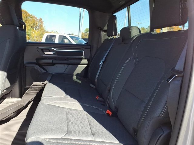 New 2026 RAM 1500 4x4 Crew Cab image 10