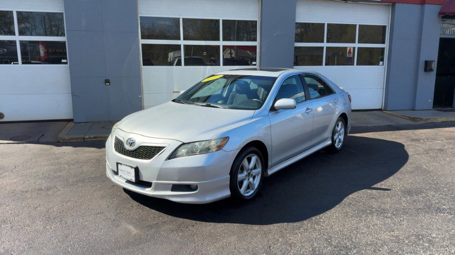 Used 2009 Toyota Camry SE FWD image 2