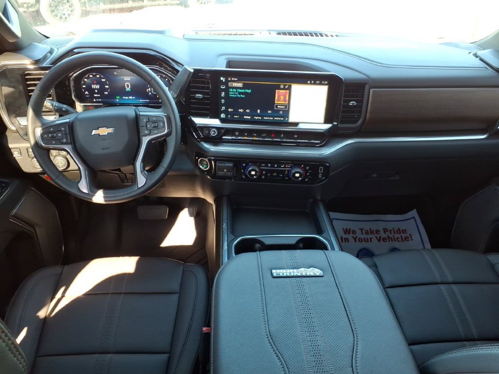 Used 2026 Chevrolet Silverado 3500 High Country w/ Technology Package AWD/4WD image 13