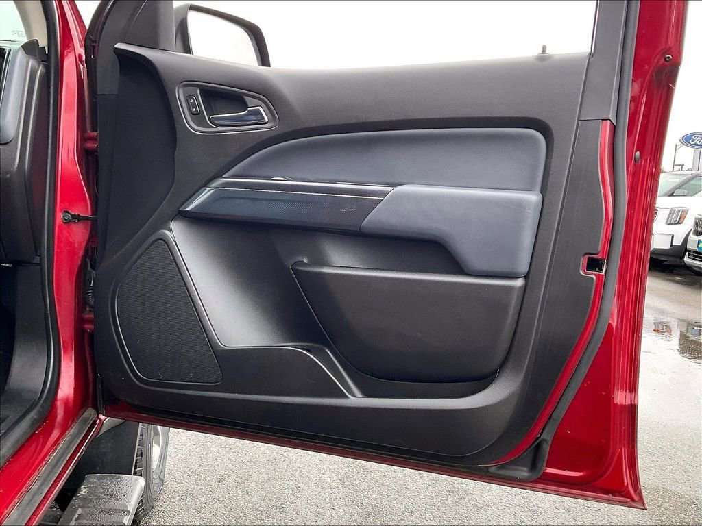 Used 2017 Chevrolet Colorado Z71 image 11