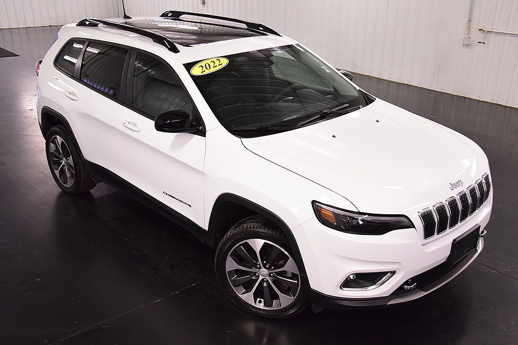 Used 2022 Jeep Cherokee Limited w/ Elite Package image 9