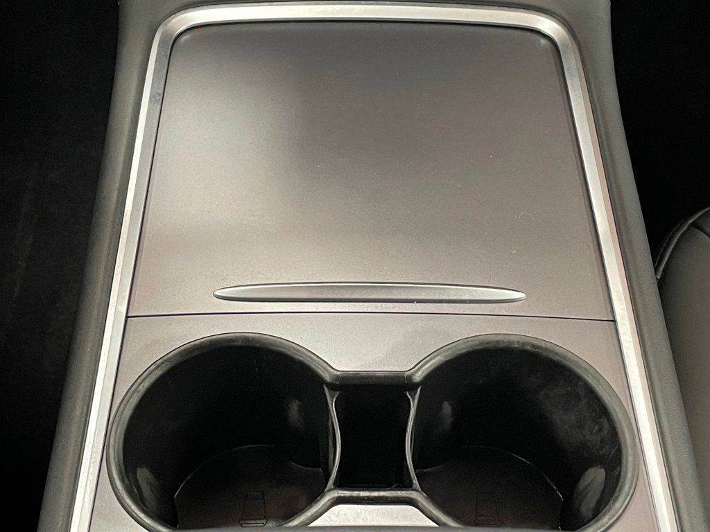 Used 2023 Tesla Model Y Long Range image 37