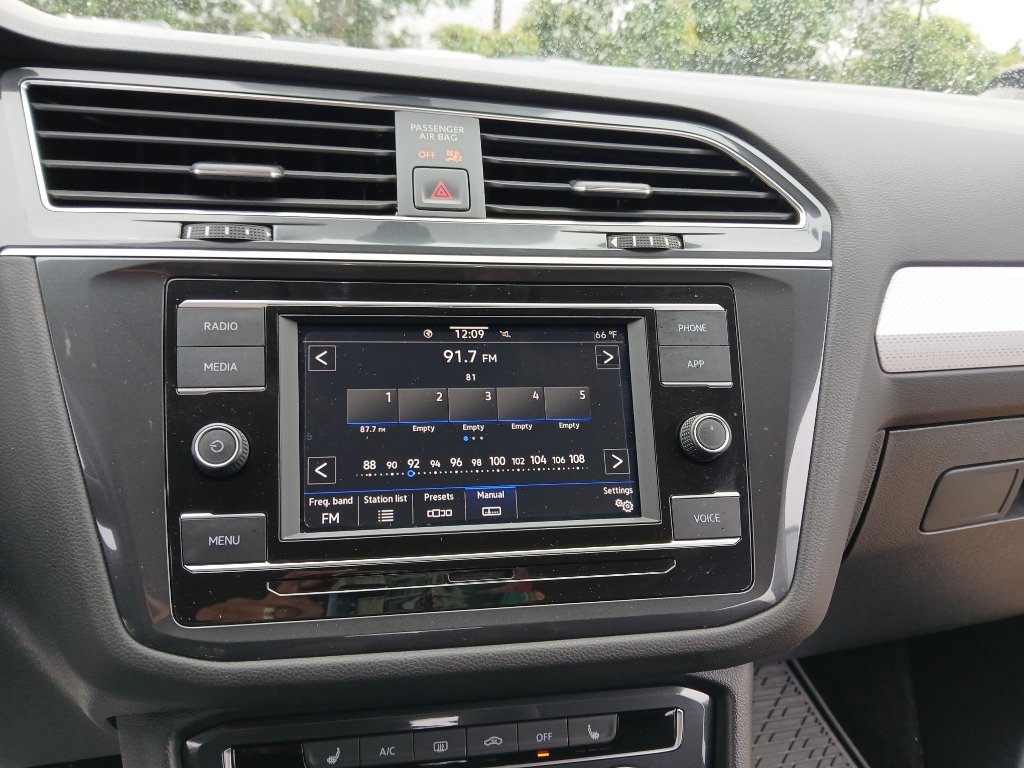 Used 2023 Volkswagen Tiguan S FWD image 12