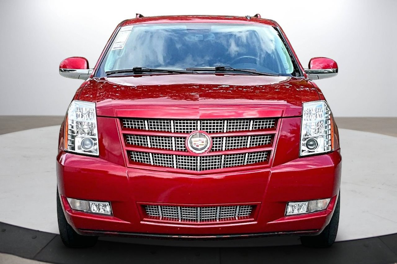 Used 2014 Cadillac Escalade Premium AWD/4WD image 3
